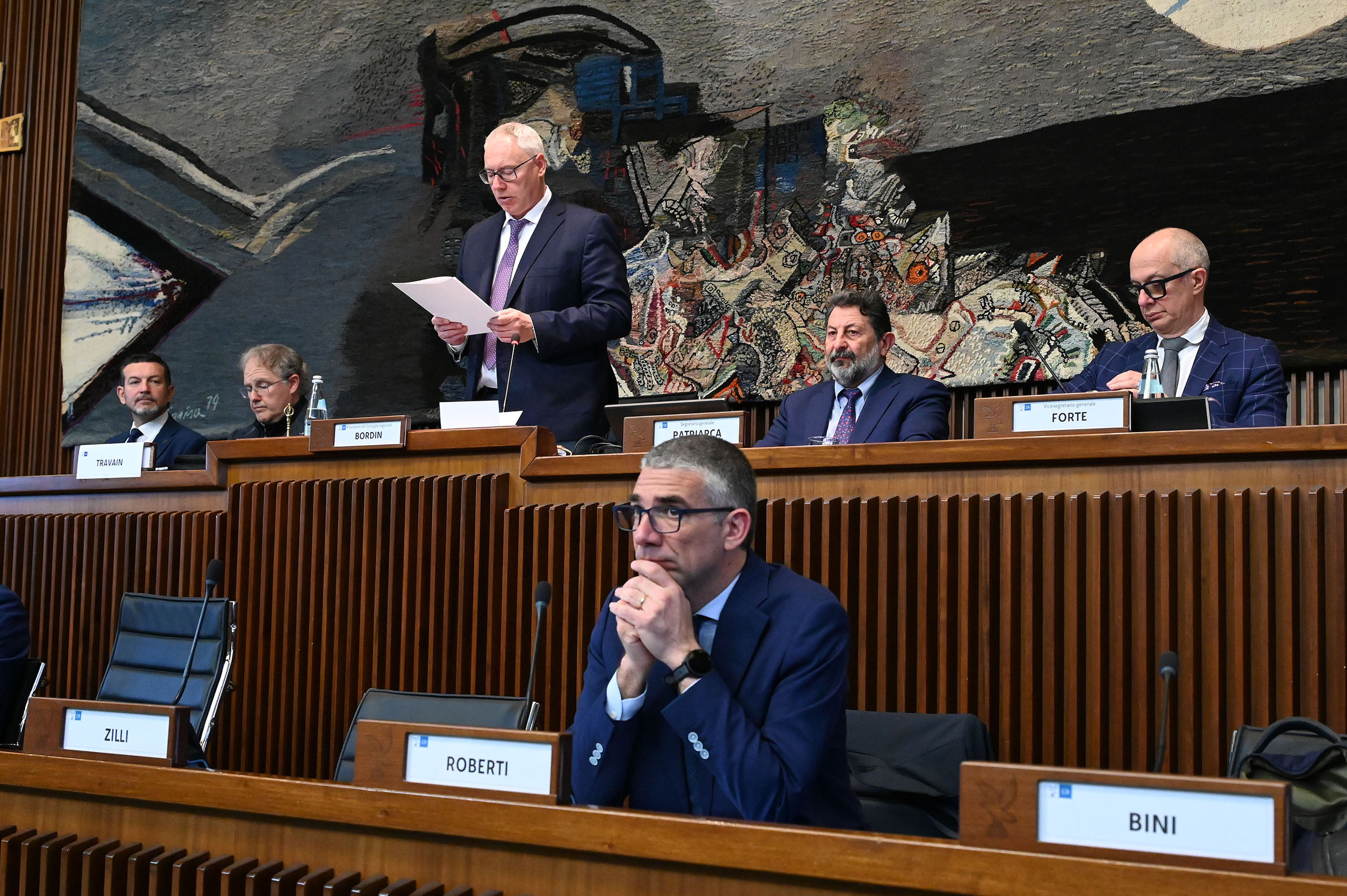 FIESTE PATRIE. BORDIN ALL'AULA: INVITA A RIFLETTERE SUL FUTURO DEL FVG